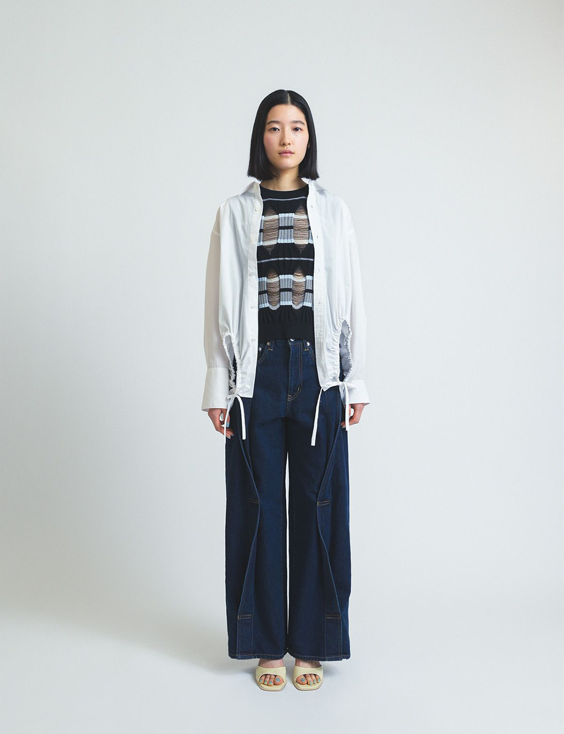 asymmetry gathered shirt / white