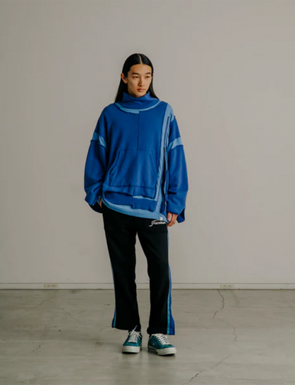 LAYERED DECONSTRUCTED SWEAT