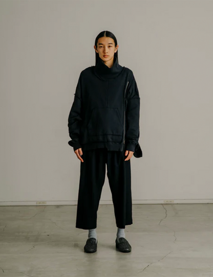 LAYERED DECONSTRUCTED SWEAT