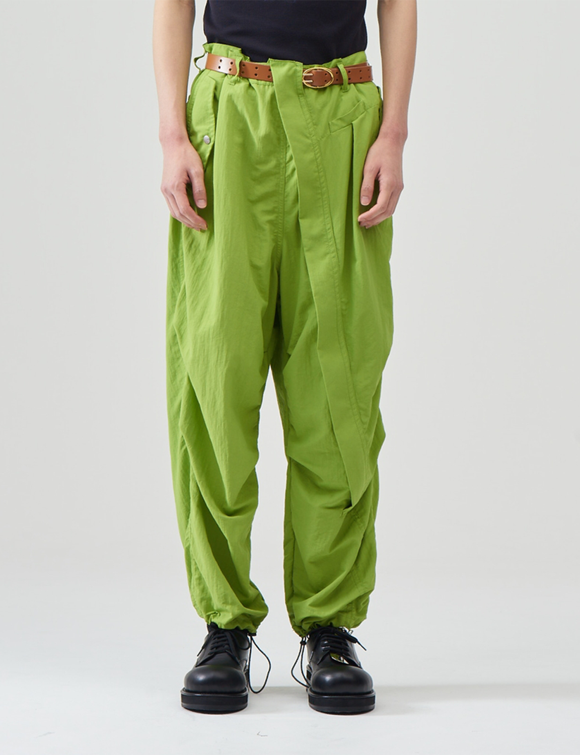 Nylon parachute Pants – Pistachio