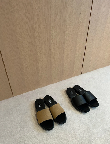 SOFTHYPHEN - SAKIAS 5 STITCHES SANDALS – The Contemporary Fix Kyoto