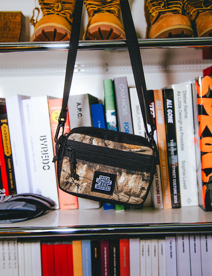 OG LABEL PATCHED REALTREE SHOULDER POUCH