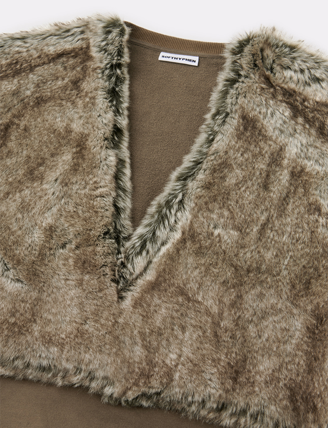 FAUX FUR PLUNGING NECK SWEAT