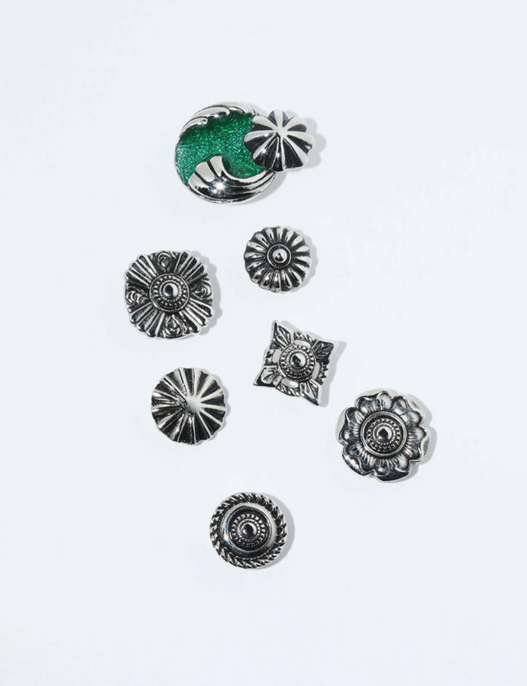 TOGA ARCHIVES - CONCHO PIN SET – The Contemporary Fix Kyoto