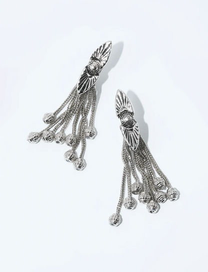 METAL MOTIF EARRINGS